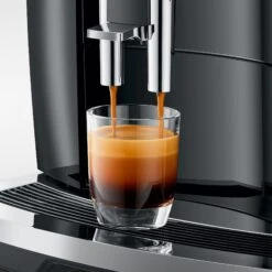 JURA E8 Espresso Machine - Piano Black (NAA) 25 JURA E8 Espresso Machine - Piano Black (NAA) -Gaggia Store E8 Piano Black NAA espresso closeup square