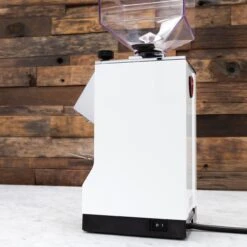 Eureka Mignon Specialita Espresso Grinder In White 21 Eureka Mignon Specialita Espresso Grinder In White -Gaggia Store IMG 7162