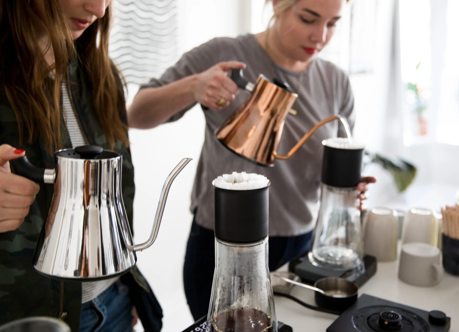 Fellow Stagg EKG 0.9L Kettle - Polished Steel 3 Fellow Stagg EKG 0.9L Kettle - Polished Steel - Image 2