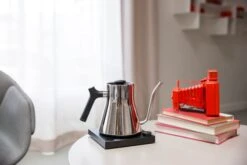 Fellow Stagg EKG 0.9L Kettle - Polished Steel 11 Fellow Stagg EKG 0.9L Kettle - Polished Steel -Gaggia Store TG7A5816polished