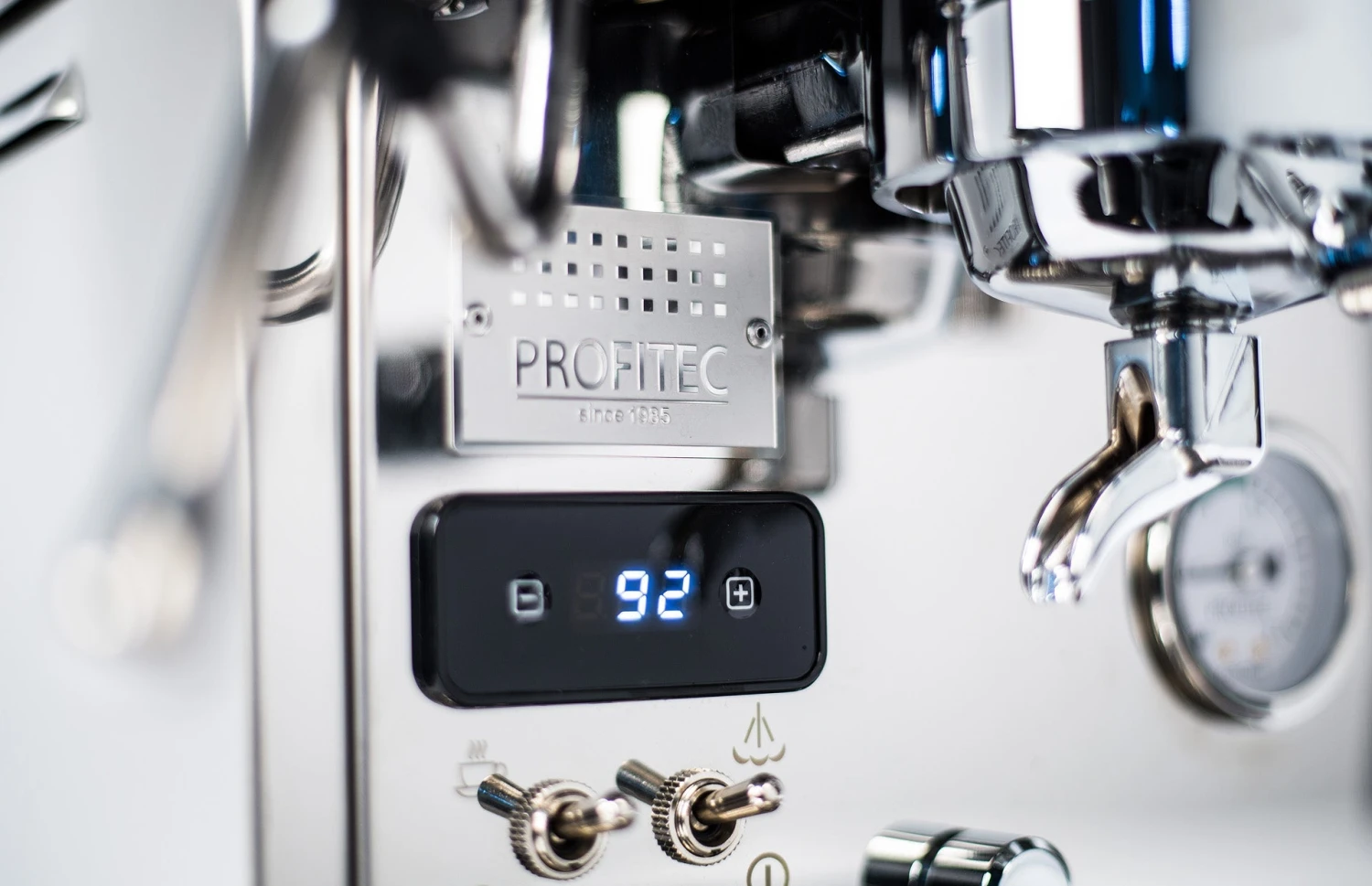 Profitec Pro 300 Dual Boiler Espresso Machine With Olive Wood 6 Profitec Pro 300 Dual Boiler Espresso Machine With Olive Wood - Image 4